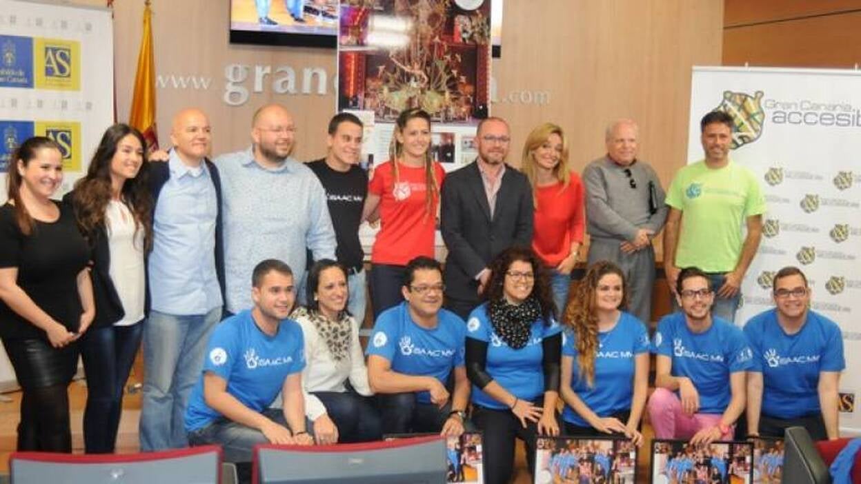 El Cabildo distingue a los creadores del Mundo del Silencio