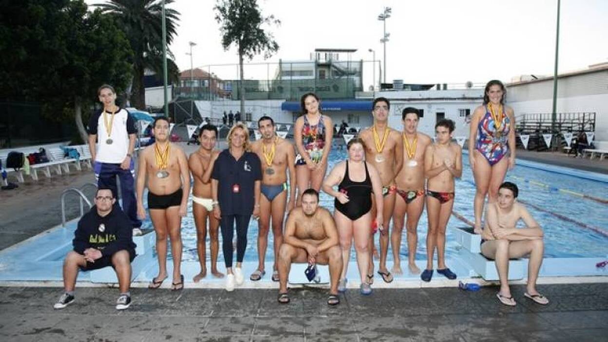 El CN Las Palmas se luce en Almería