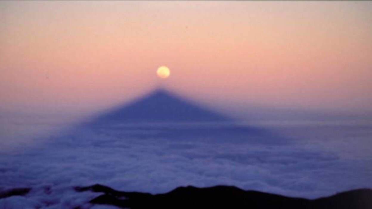 La sombra del Teide se alineará este miércoles con la Luna llena