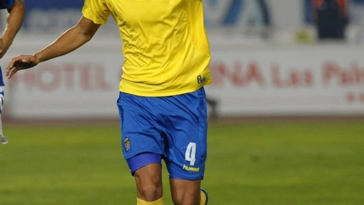 Vicente Gómez y Javi Castellano alivian la baja de Apoño