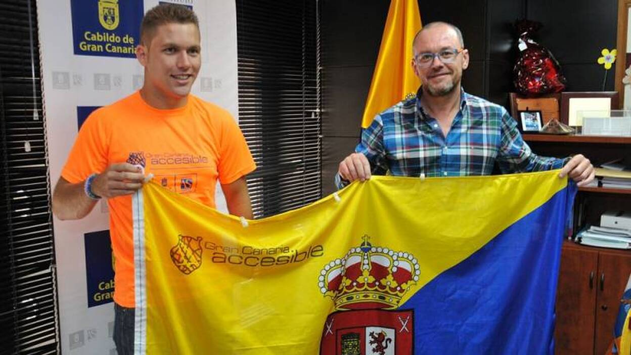 Alejandro Rojas, joven promesa de la natación adaptada