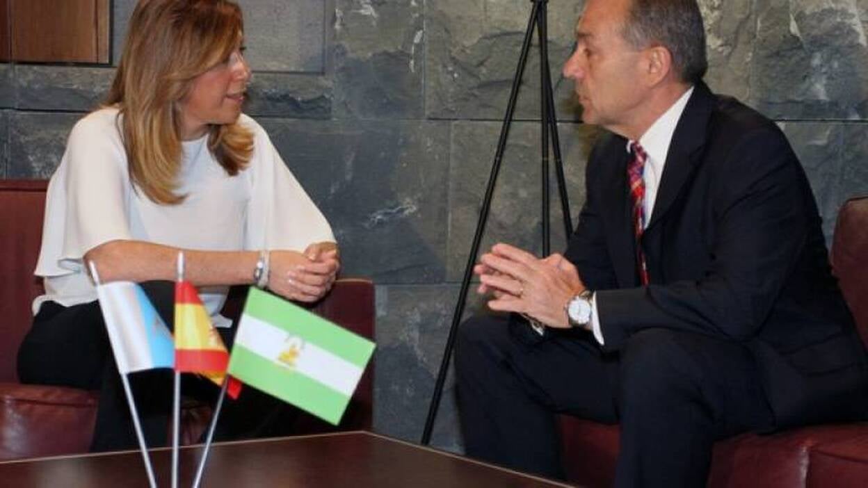 Rivero conformará una "oposición contundente" desde Canarias contra la privatización de AENA