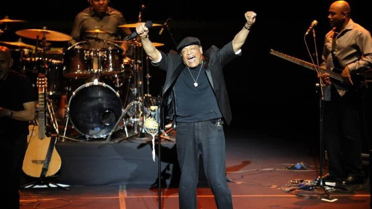 Al Jarreau conquista el Alfredo Kraus