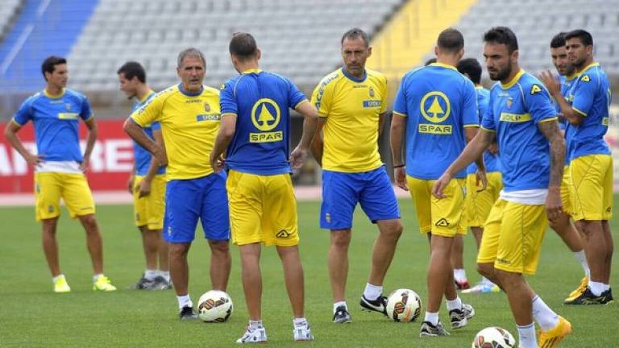 Herrera: «Si en este derbi hay algún favorito es el Tenerife»