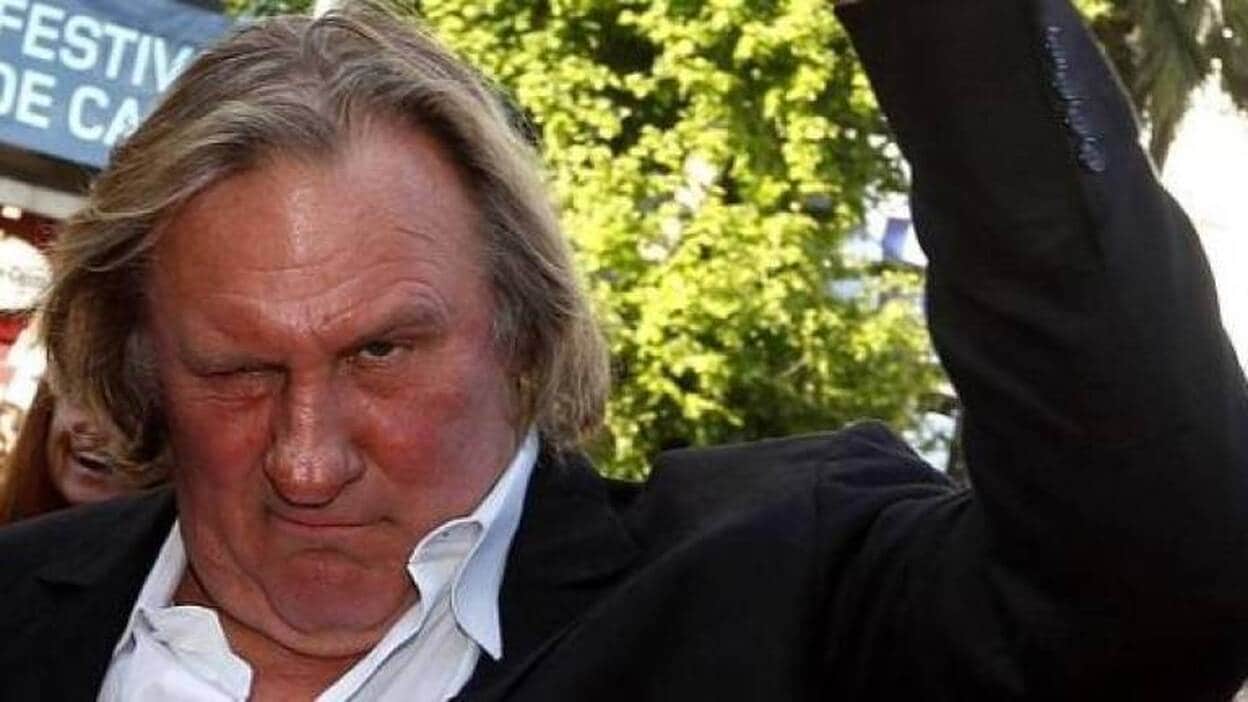 Depardieu aparece borracho en un acto conmemorativo de la I Guerra Mundial