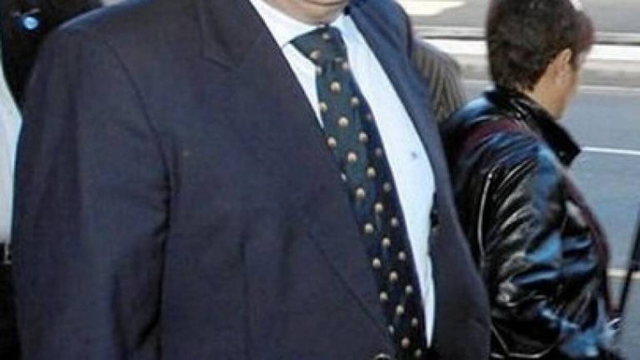 Dimas Martín: "Mienten y saben que mienten"