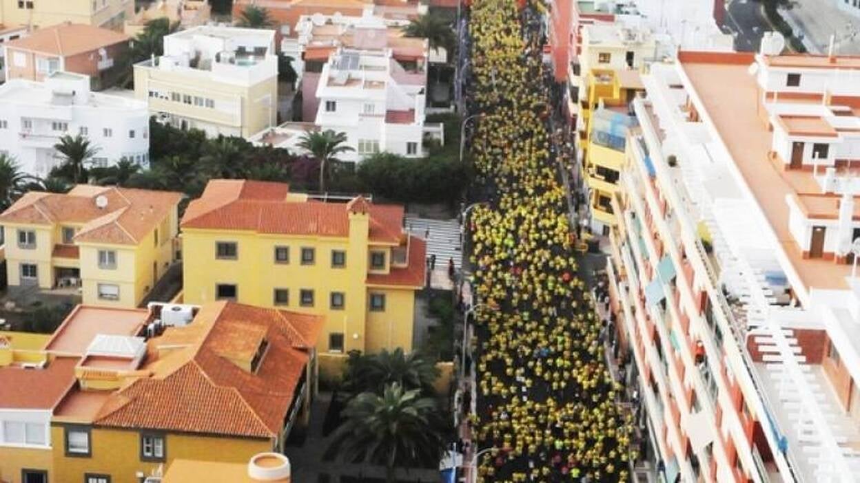 Marea amarilla para despedir el año de forma solidaria