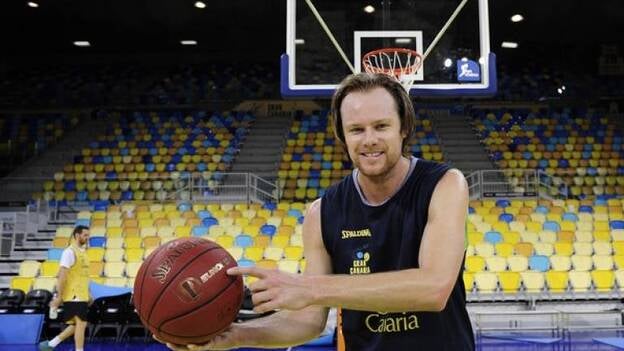 Brad Newley: «Hay que jugar duro y con intensidad, podemos ganarles»
