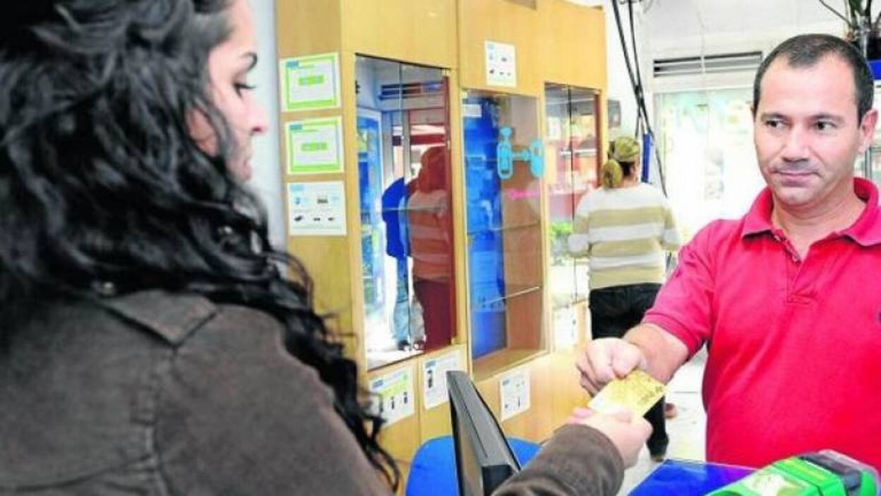 "Oleada" de clientes por el DNI