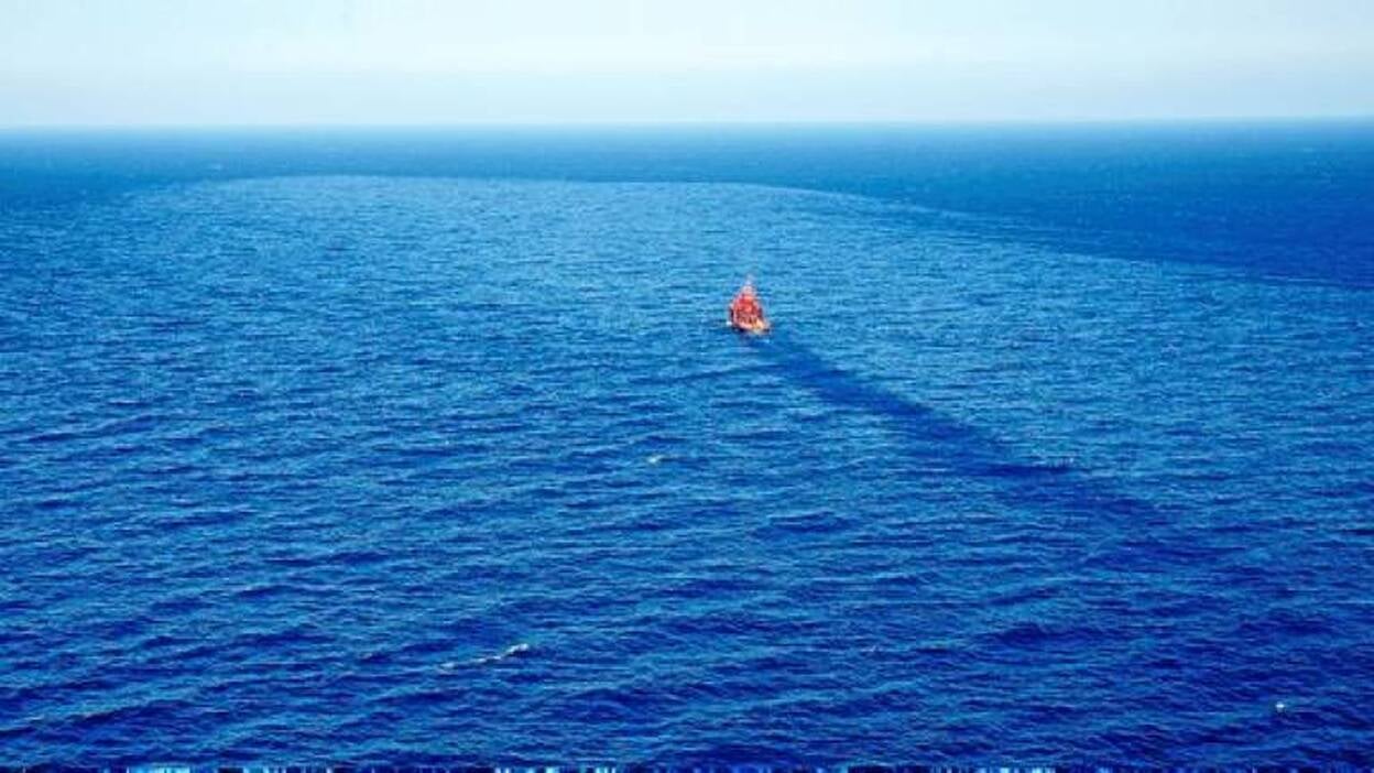 Sanidad no controla la pesca en el área del &#8216;Oleg Naydenov&#8217;