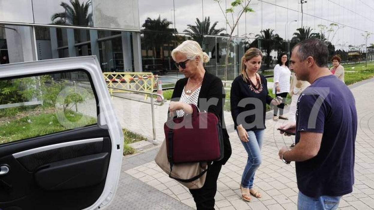 La exmujer de López Aguilar declaró en el juzgado