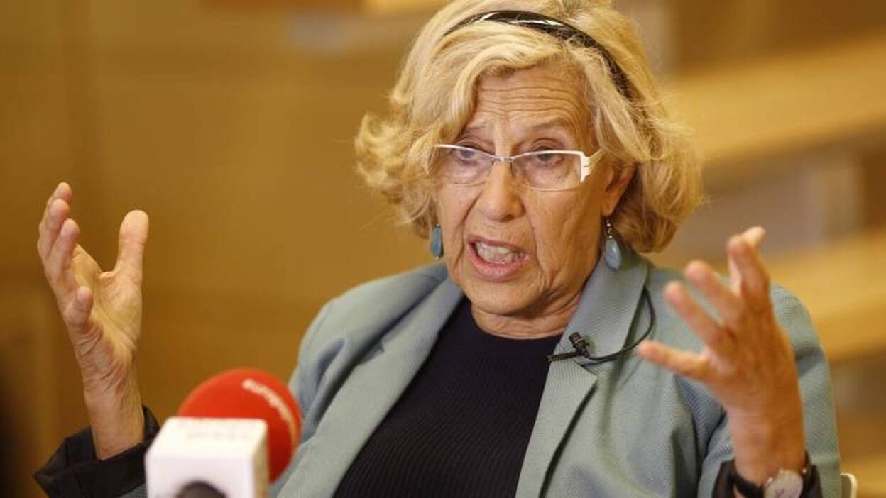 Manuela Carmena baraja que cooperativas de madres hagan la limpieza de los colegios