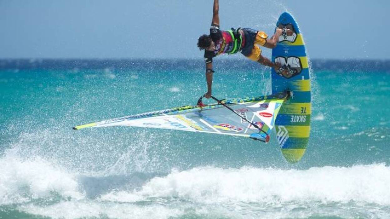 José 'Gollito' Estredo domina en la segunda eliminatoria de Freestyle