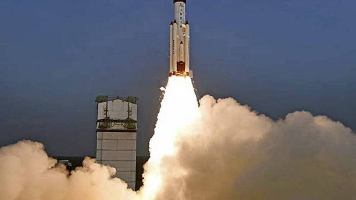 La India pone en órbita su primer satélite astronómico, el Astrosat