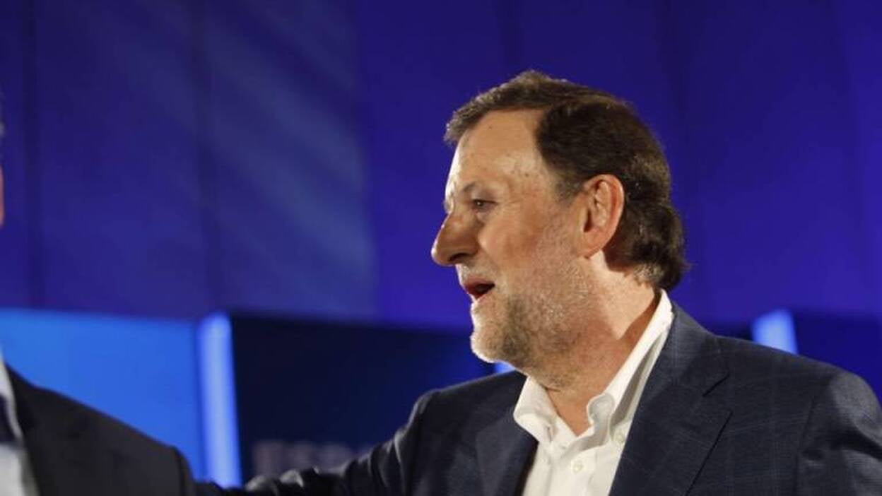 Rajoy pide que nadie saque consecuencias políticas de la agresión