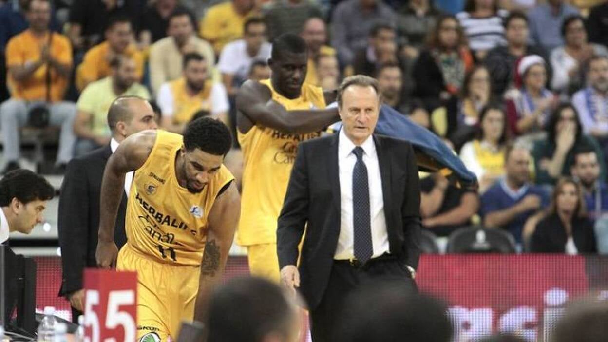 Aíto García Reneses: «Ha sido un encuentro extraordinario del equipo»