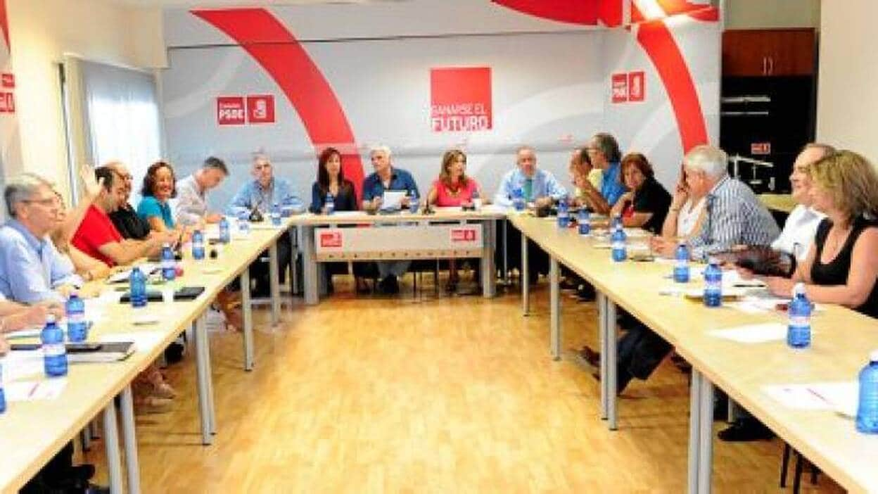 El PSOE no apoyará «ni por activa ni por pasiva» al PP