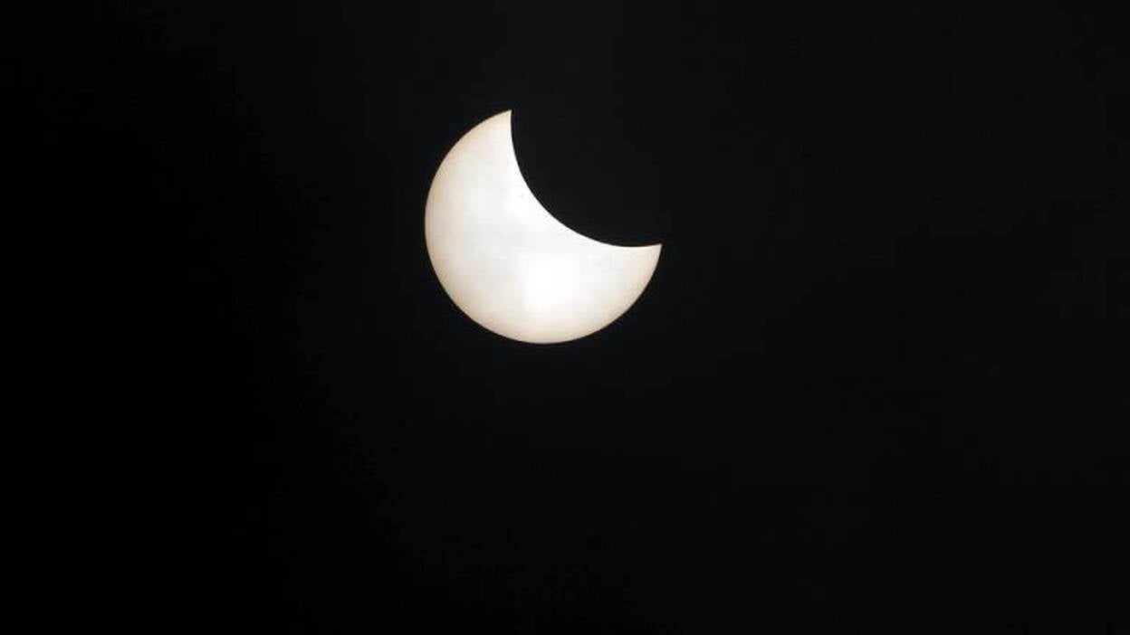 Un eclipse de sol para unos pocos