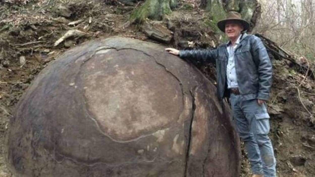 Una misteriosa esfera de piedra suscita el debate científico