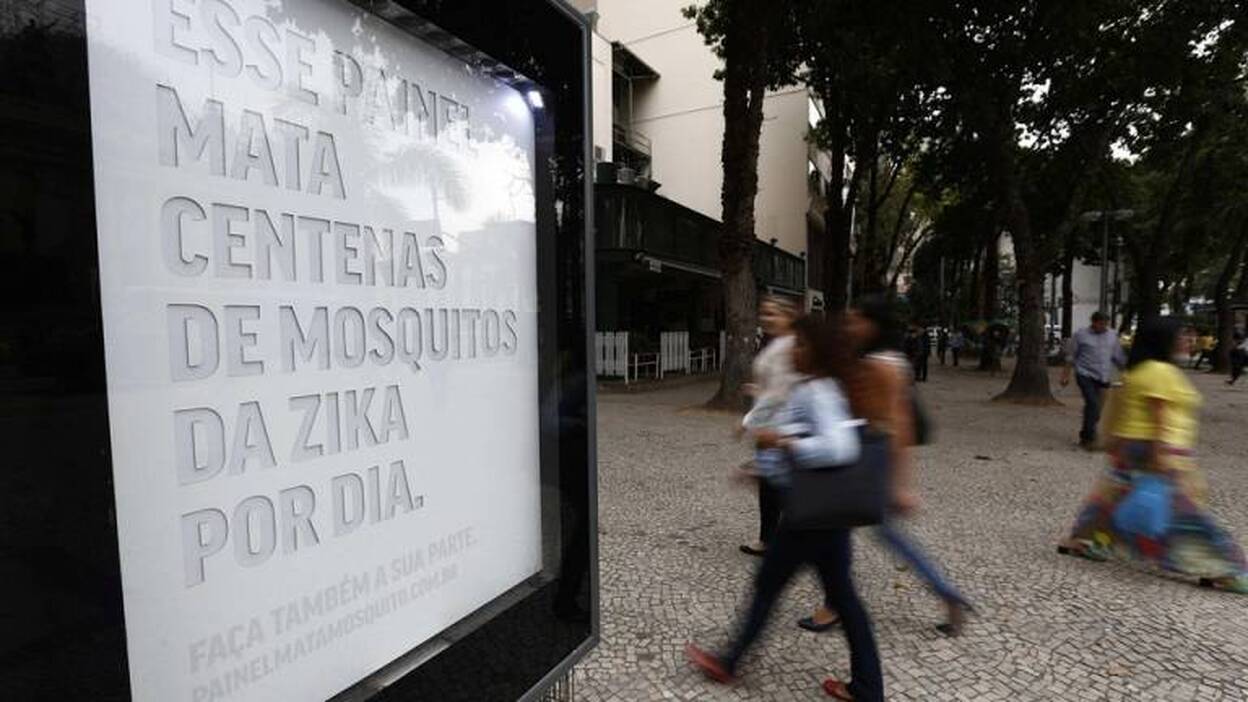 Los paneles publicitarios de Río de Janeiro también sirven para matar mosquitos