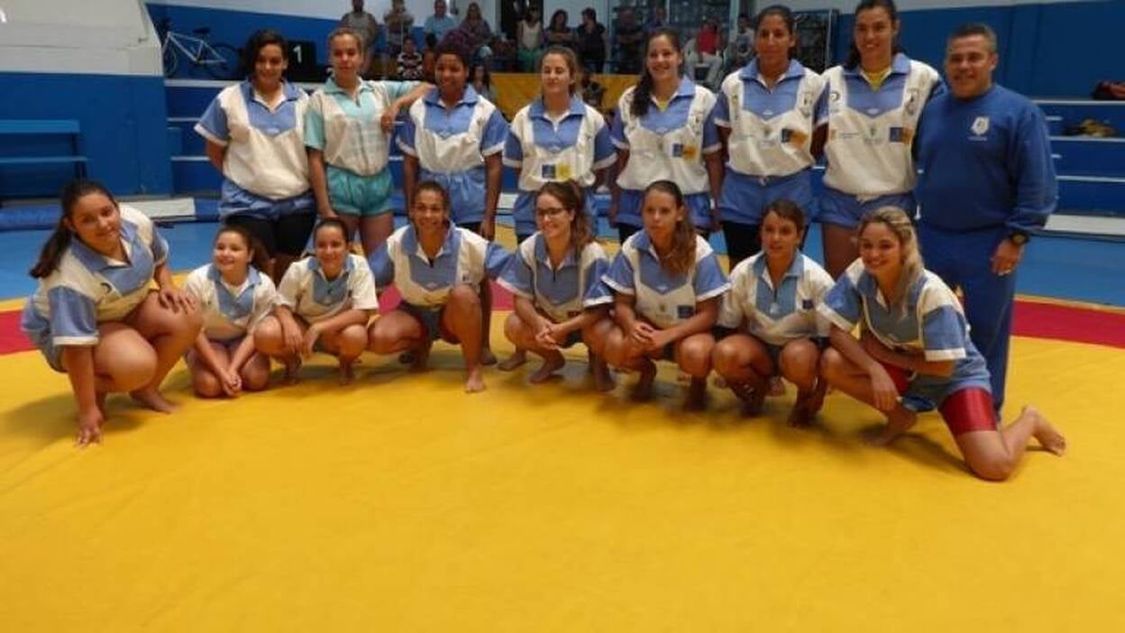 El Santa Rita gana la Liga Regional de lucha canaria femenina