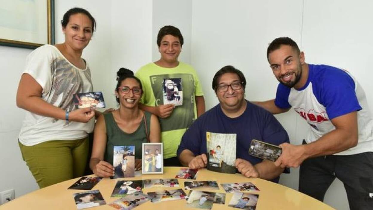 Los inicios de Carmona: "Cuando empezó, los guantes pesaban más que él"