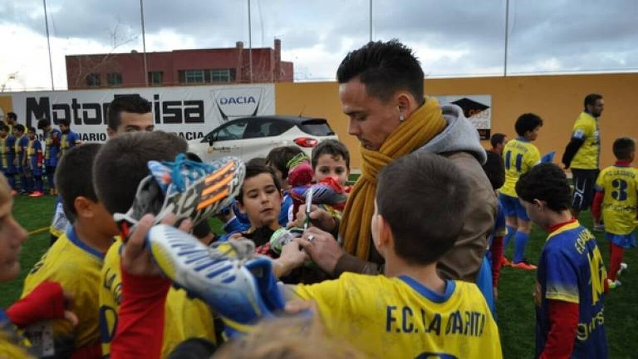 Roque y su trámite más incómodo