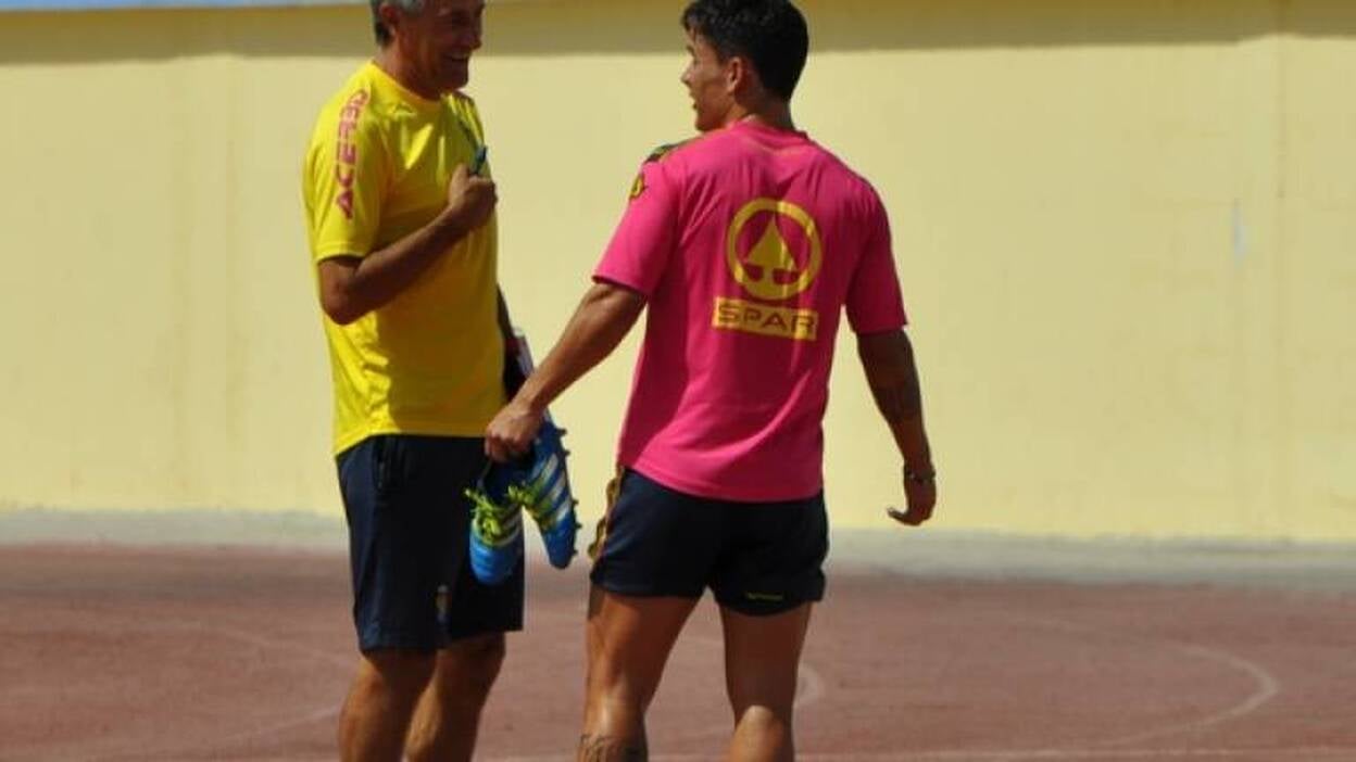 El Sevilla no cierra la puerta a Roque