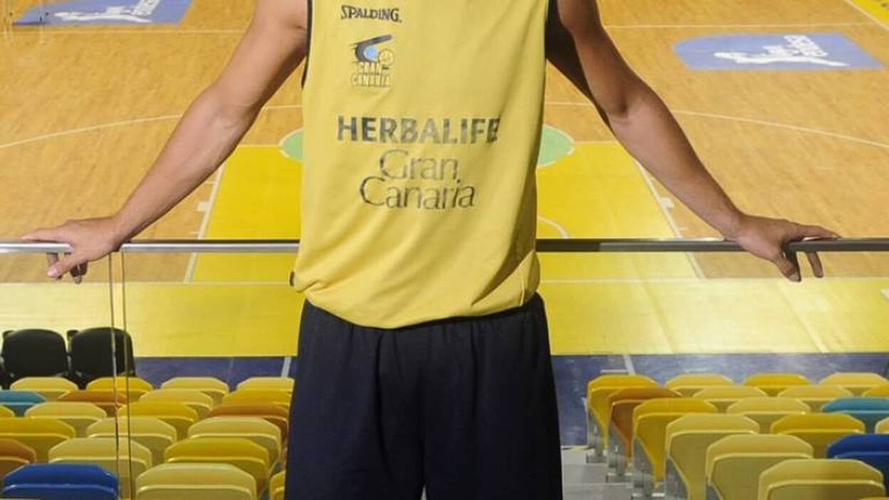 Kuric seguirá de amarillo un año más