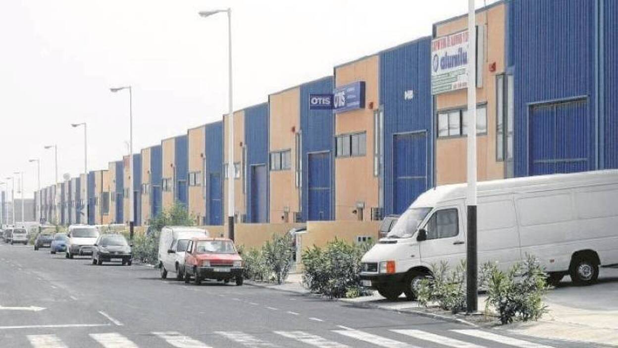 Canarias recupera el 50% de pymes perdidas en la crisis