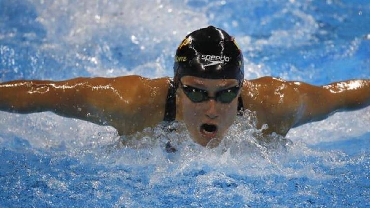 Mireia gana el oro en 200 mariposa