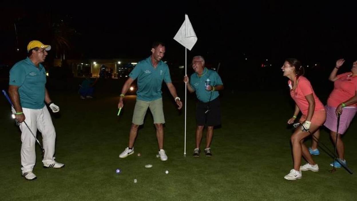 Noche mágica de golf y diversión en Maspalomas
