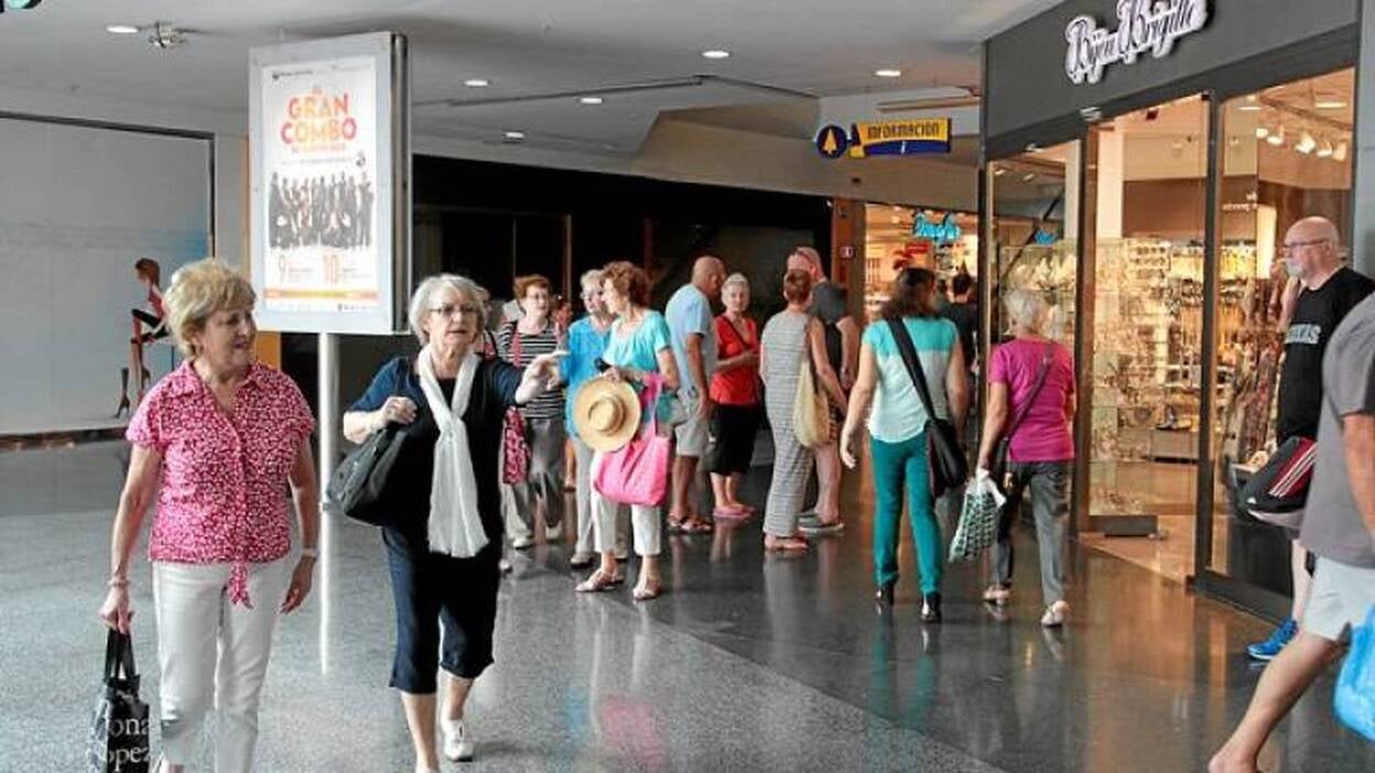 El comercio sigue a la espera