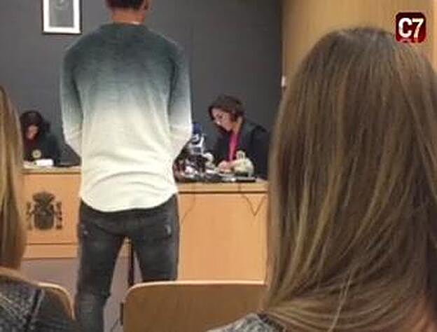 Araujo en el banquillo