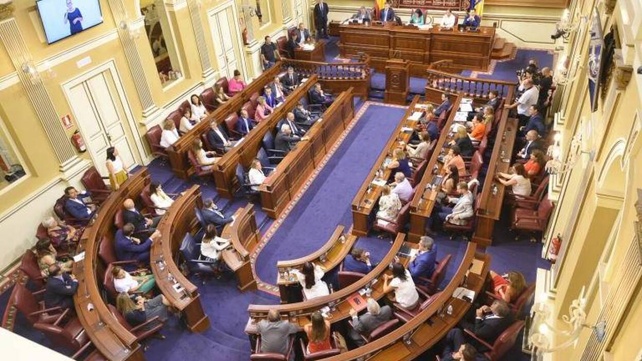 NC y Podemos se quedan solos contra la Ley del Suelo