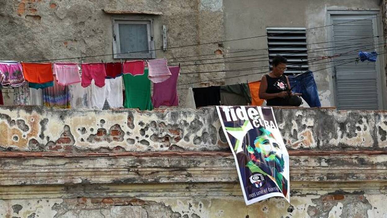 Ni ron ni son en una Cuba envuelta en luto