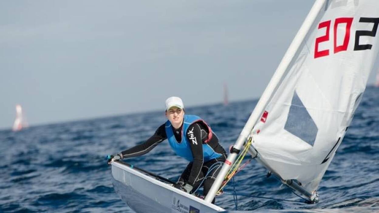 Joel Rodríguez y Viktorija Andrulyte lideran las clases Laser Standard y Radial