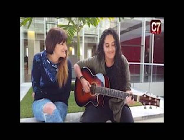 Rozalén y Eliane comparten 'Comiéndote a besos'