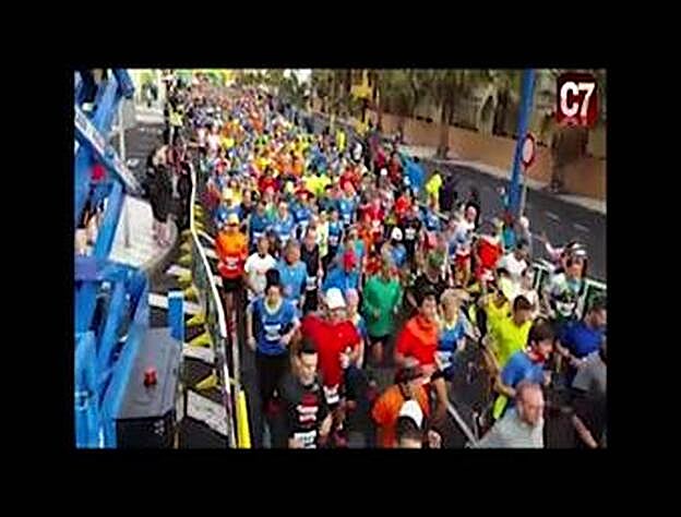 Salida de la carrera de Cajasiete GC Maratón 2017