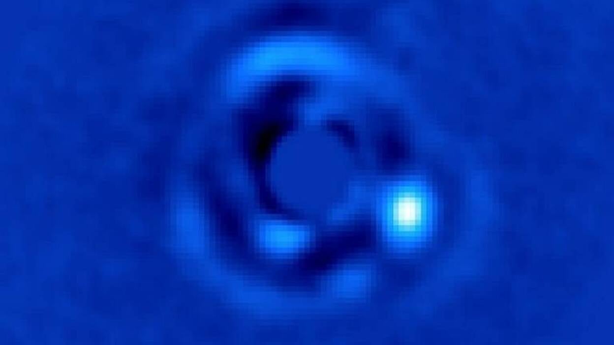 Ya se pueden ver directamente planetas gigantes cerca de sus estrellas