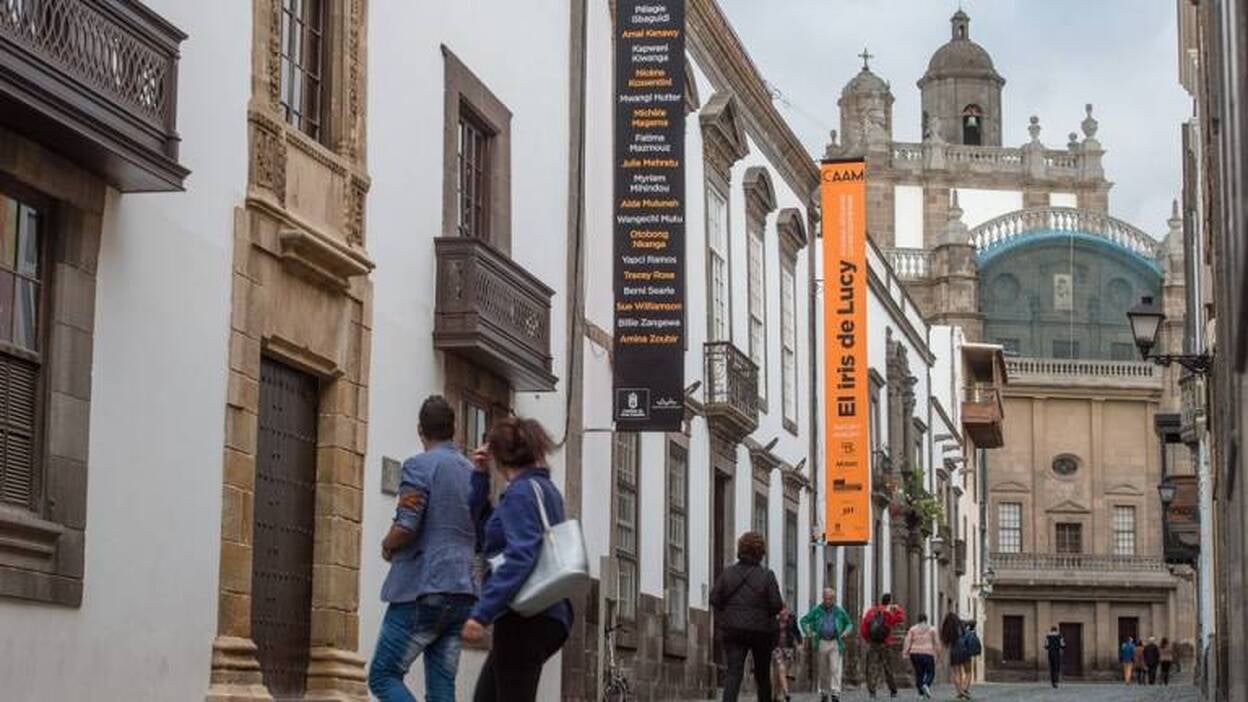 El CAAM celebra la inauguración infantil de la exposición 'El iris de Lucy'
