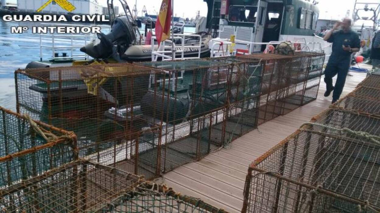 Intervienen 16 nasas ilegales en la zona de Gando