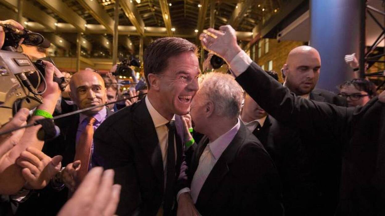 Rutte gana las elecciones en Holanda y derrota al ultraderechista Wilders