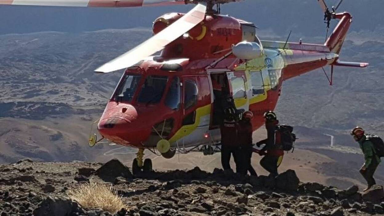 Finaliza la evacuación de las más de 100 personas que pasaron la noche en el Teide
