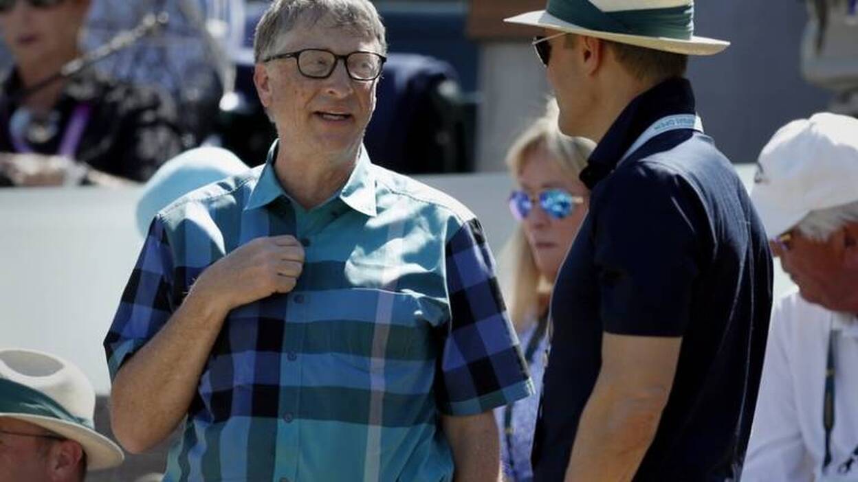 Bill Gates sigue encabezando la lista de personas más ricas de Forbes