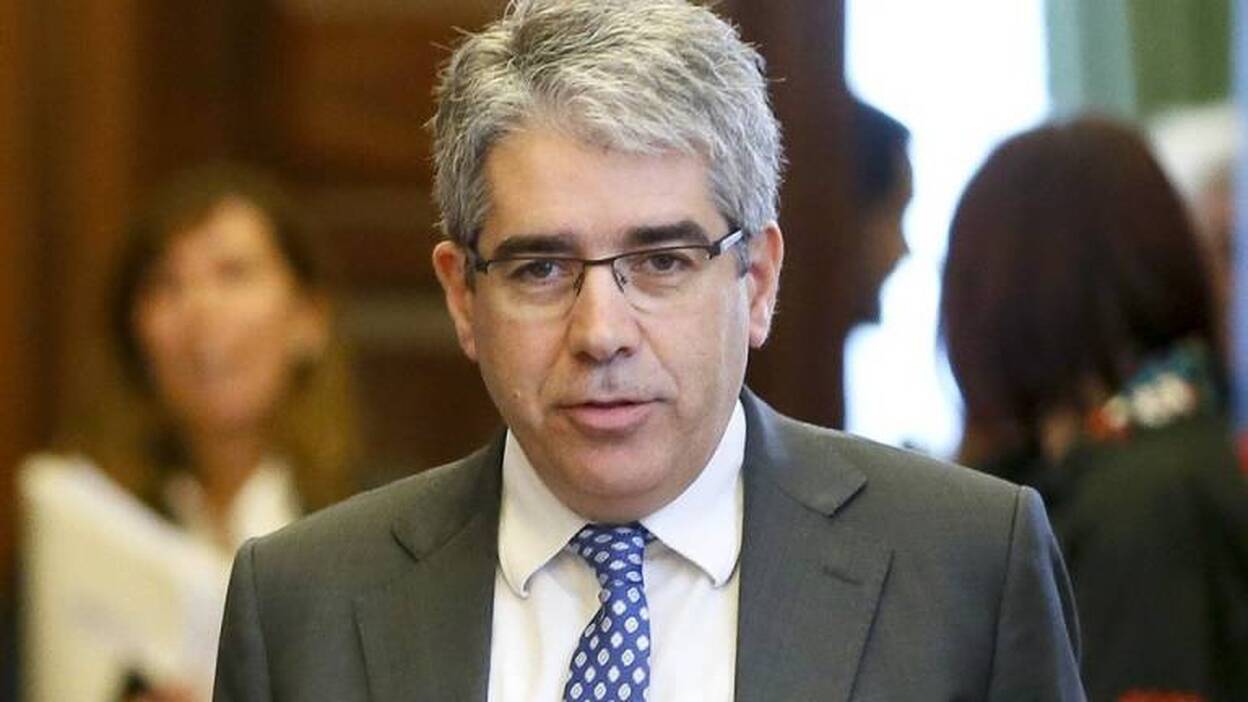 El Supremo inhabilita a Homs por 1 año y 1 mes por desobediencia grave al TC