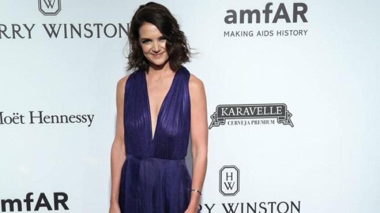 Katie Holmes brilla en el baile contra el sida en Brasil