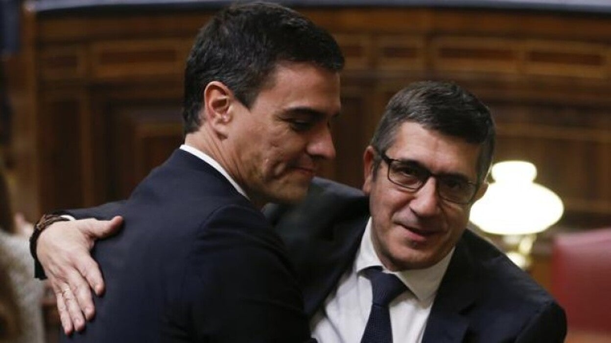 Pedro Sánchez ofrece a Patxi López unirse a su candidatura a las primarias