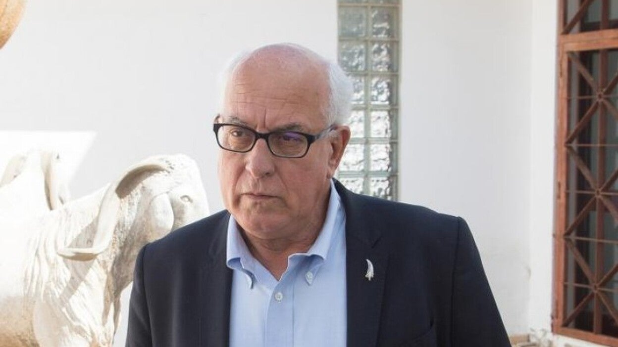 El juzgado decidirá si procede la censura contra Pedro Amador en La Oliva