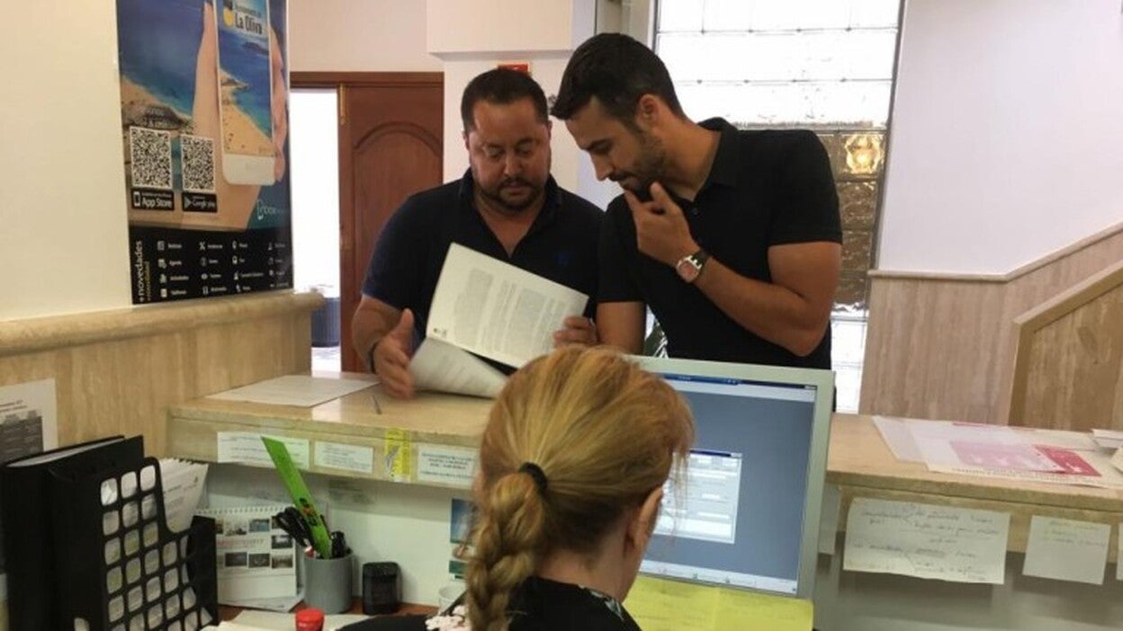 El juzgado suspende cautelarmente el pleno de censura en La Oliva